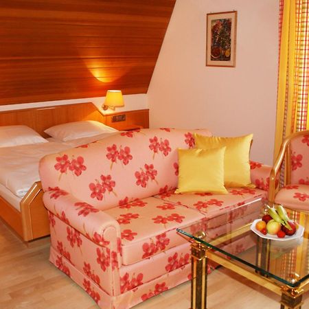 Pension Rose Bretzfeld Εξωτερικό φωτογραφία